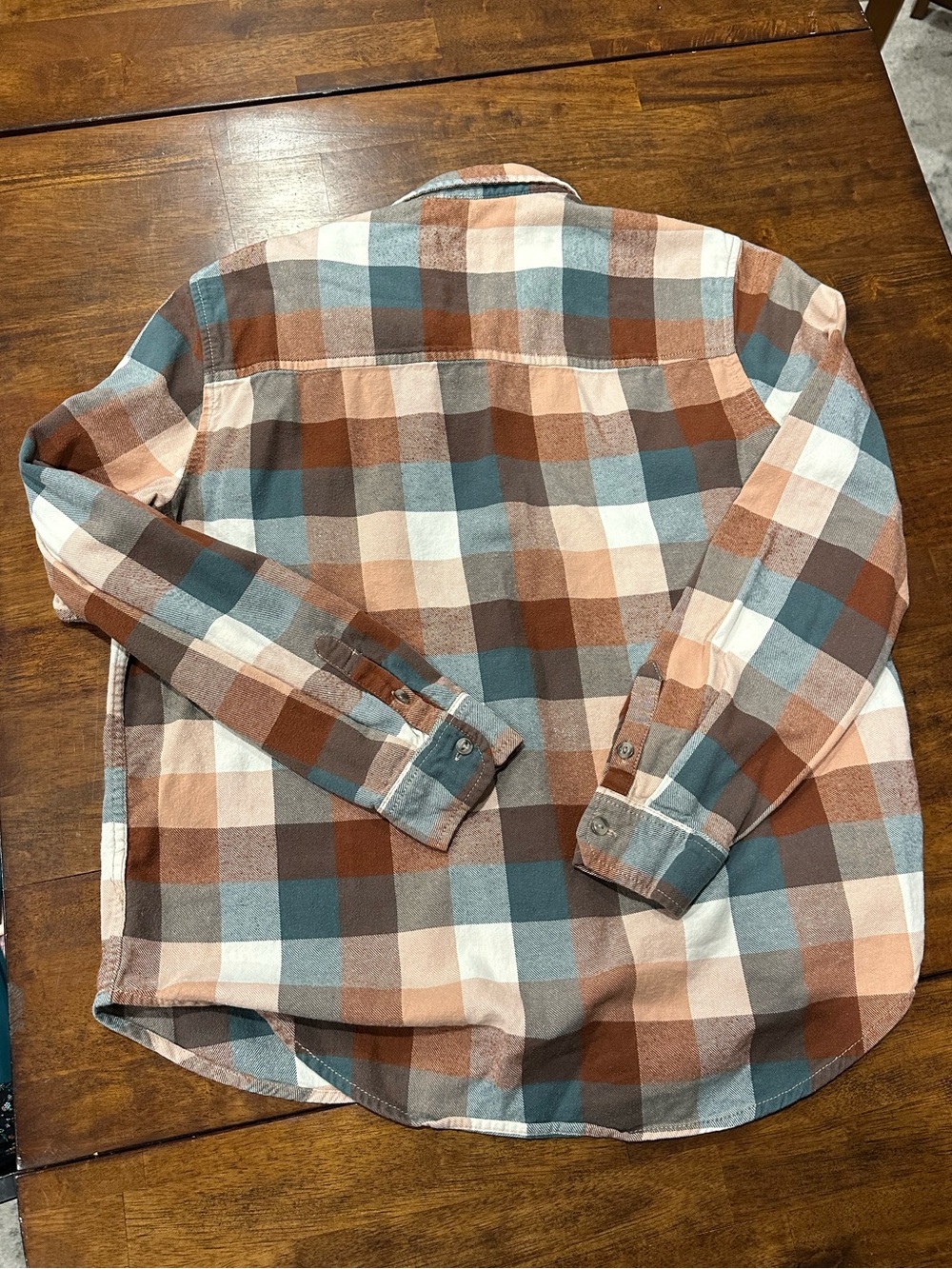 Universal Thread Relaxed Fit Flannel - Picture 3 of 3